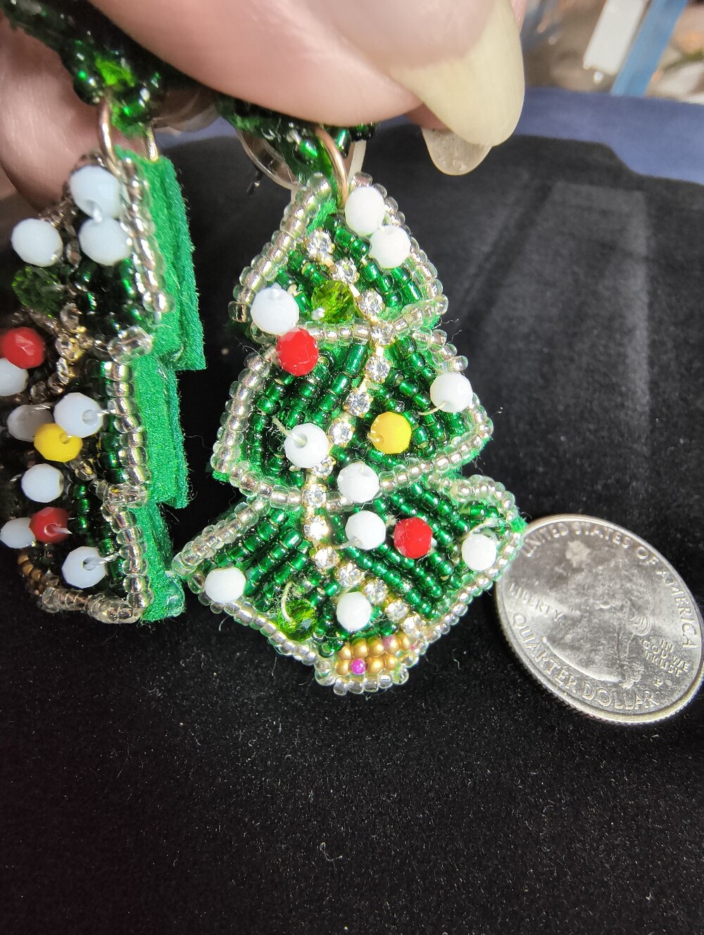 Vintage Handmade Beaded Christmas Tree Earrings Rhinestone Glass Bead - Picture 9 of 9